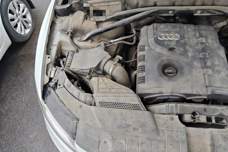 Used Audi Q5 2013 40 TFSI Technology Edition Engine Bay Right