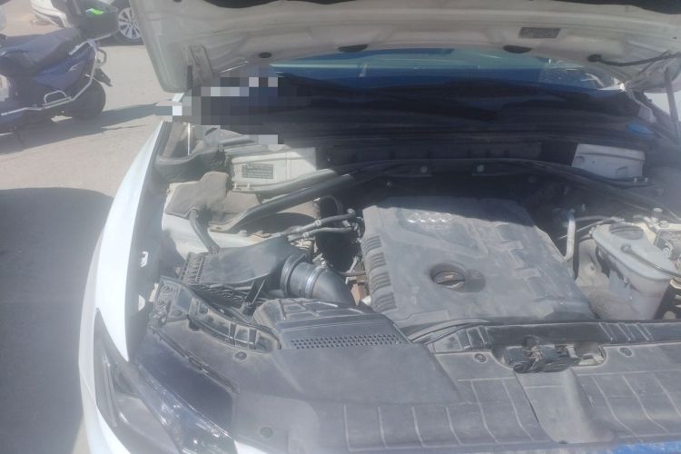 Used Audi Q5 2013 40 TFSI Technology Edition Engine Bay Right
