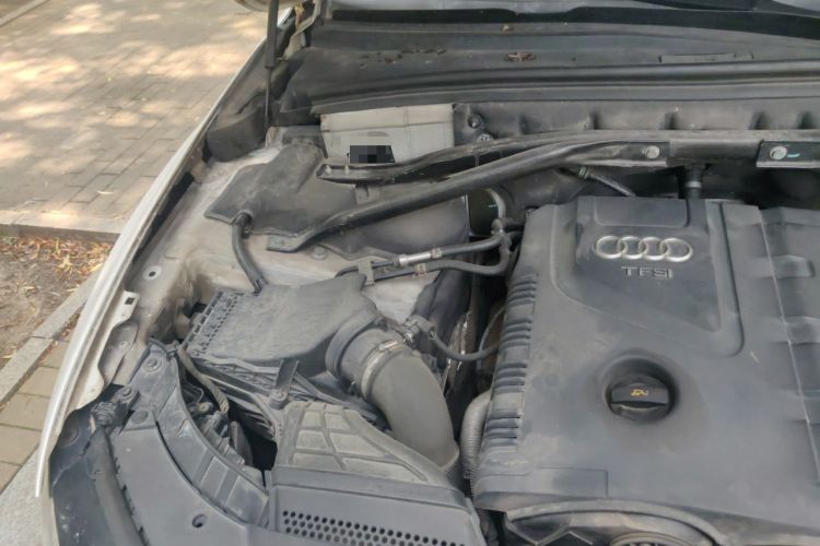 Used Audi Q5 2013 40 TFSI Technology Edition Engine Bay Right