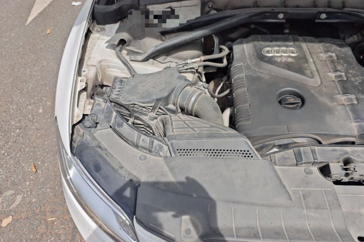 Used Audi Q5 2013 40 TFSI Comfort Edition Engine Bay Right