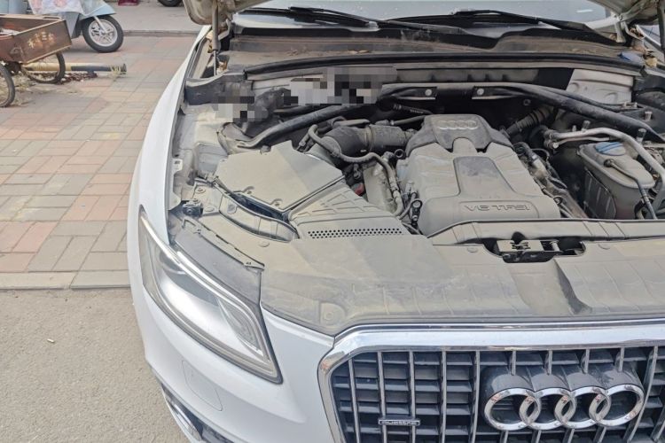 Used Audi Q5 2013 45 TFSI quattro Sport Edition Engine Bay Right
