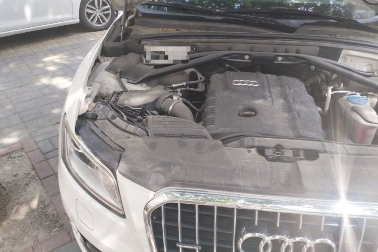 Used Audi Q5 2013 40 TFSI Technology Edition Engine Bay Right