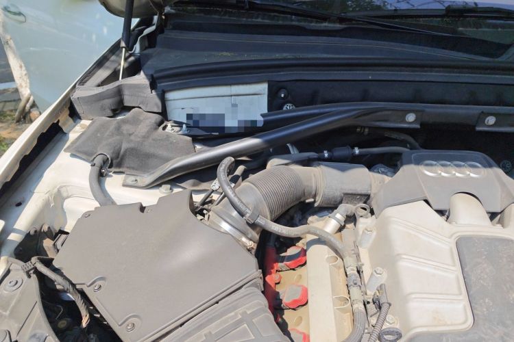 Used Audi Q5 2013 45 TFSI quattro Sport Edition Engine Bay Right