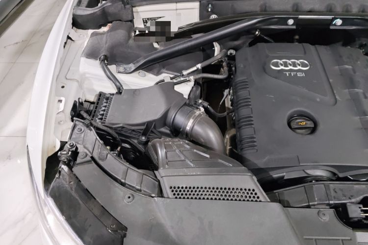 Used Audi Q5 2013 40 TFSI Technology Edition Engine Bay Right