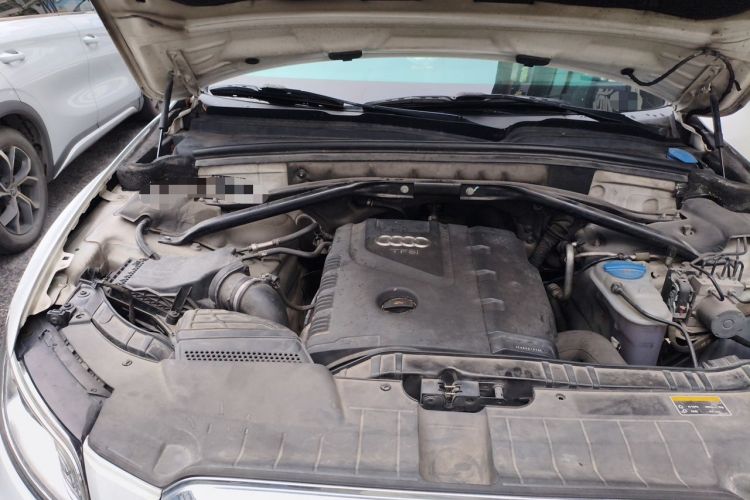 Used Audi Q5 2013 40 TFSI Technology Edition Engine Bay Right
