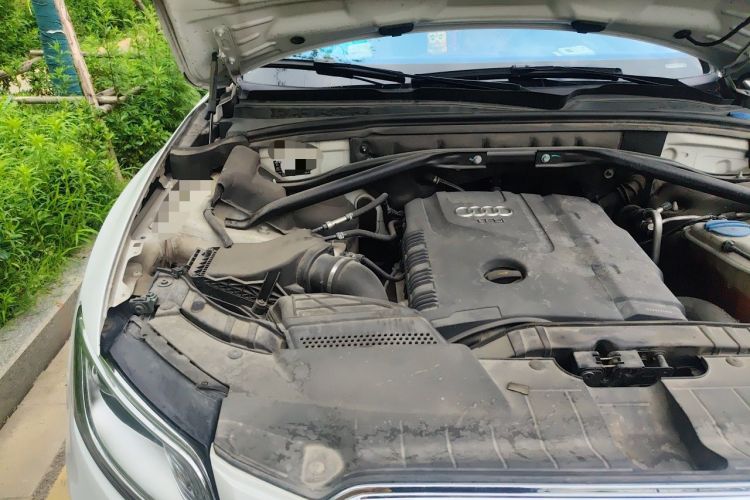 Used Audi Q5 2013 40 TFSI Ambition Engine Bay Right