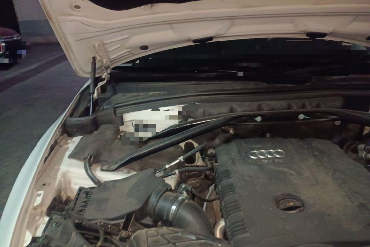 Used Audi Q5 2013 40 TFSI Technology Edition Engine Bay Right