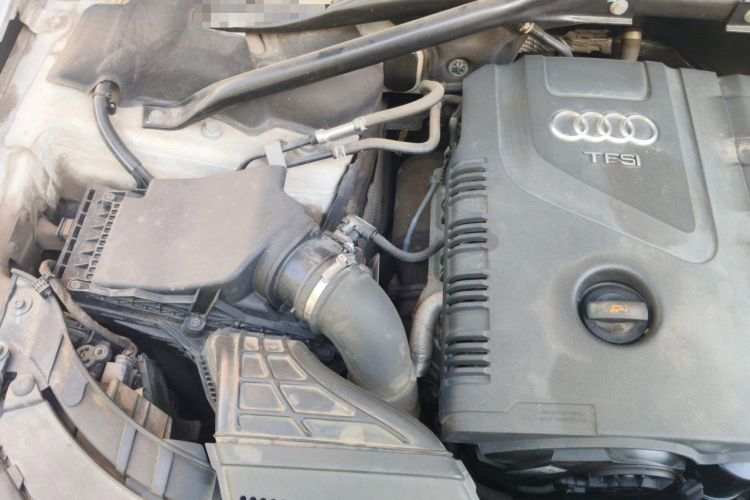 Used Audi Q5 2013 40 TFSI Ambition Engine Bay Right