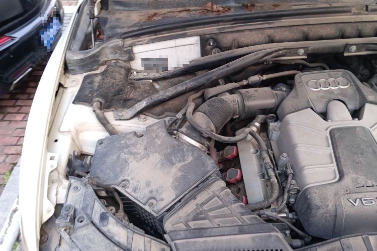 Used Audi Q5 2013 45 TFSI quattro Sport Edition Engine Bay Right