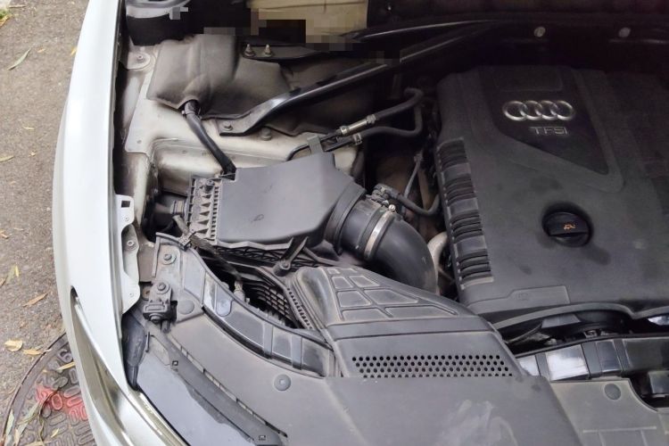 Used Audi Q5 2013 40 TFSI Luxury Model Engine Bay Right