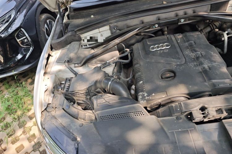 Used Audi Q5 2013 40 TFSI Technology Edition Engine Bay Right