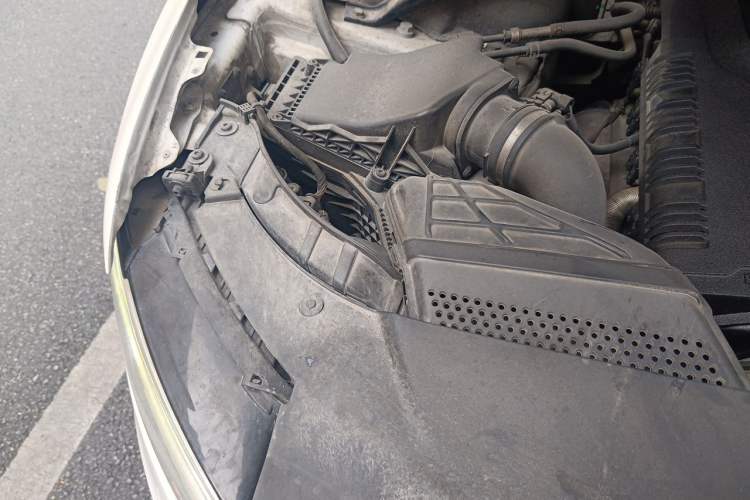 Used Audi Q5 2013 40 TFSI Ambition Engine Bay Right