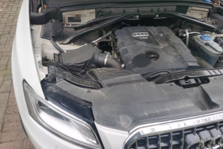 Used Audi Q5 2013 40 TFSI Technology Edition Engine Bay Right