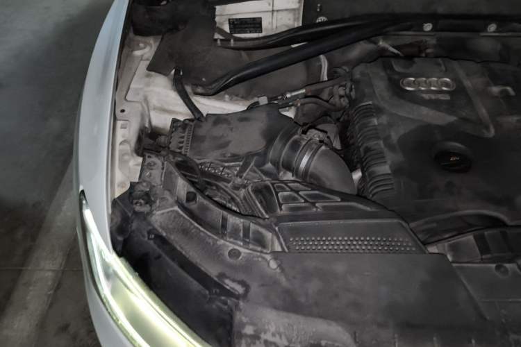 Used Audi Q5 2013 40 TFSI Technology Edition Engine Bay Right