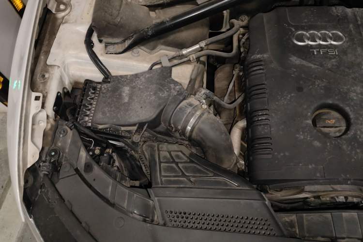 Used Audi Q5 2013 40 TFSI Technology Edition Engine Bay Right
