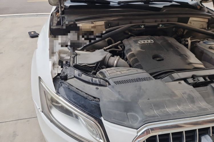 Used Audi Q5 2013 40 TFSI Technology Edition Engine Bay Right