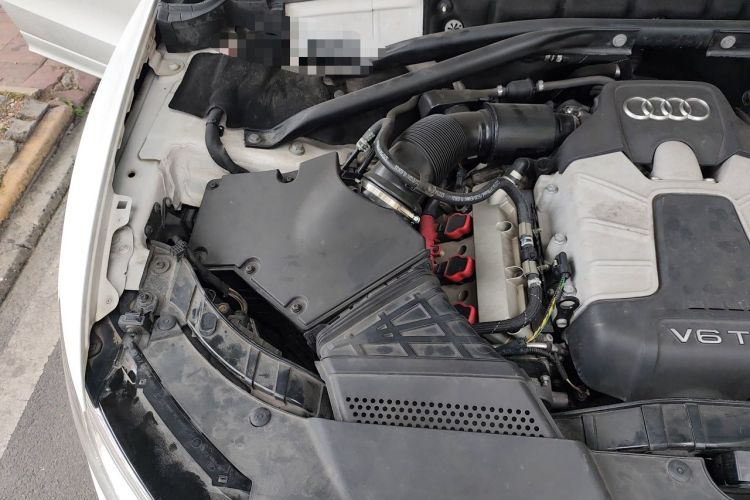 Used Audi Q5 2013 45 TFSI quattro Sport Edition Engine Bay Right