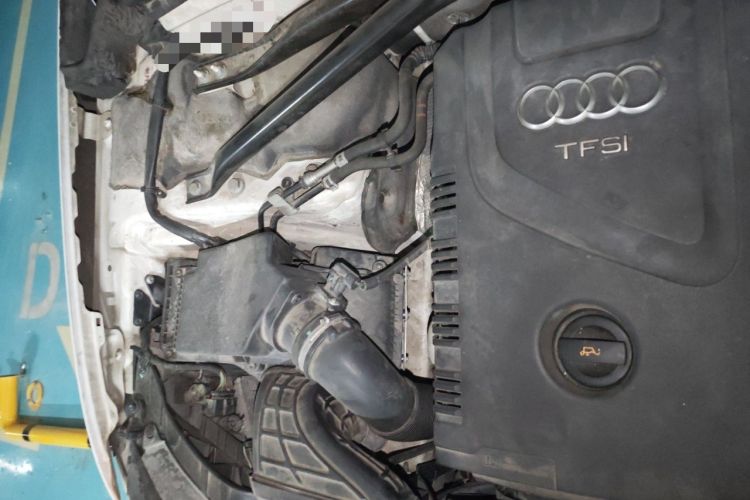 Used Audi Q5 2013 40 TFSI Technology Edition Engine Bay Right