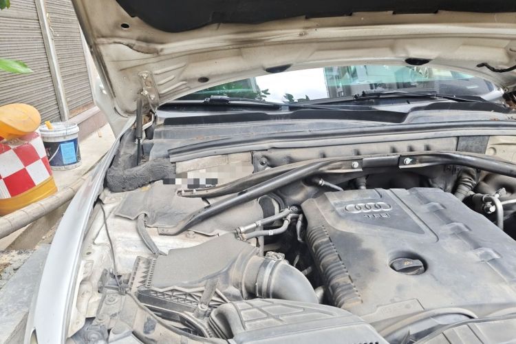 Used Audi Q5 2013 40 TFSI Technology Edition Engine Bay Right
