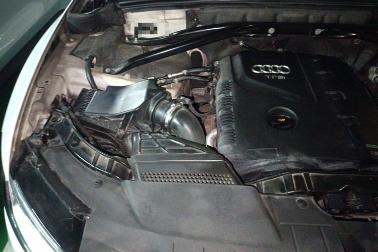 Used Audi Q5 2013 40 TFSI Technology Edition Engine Bay Right