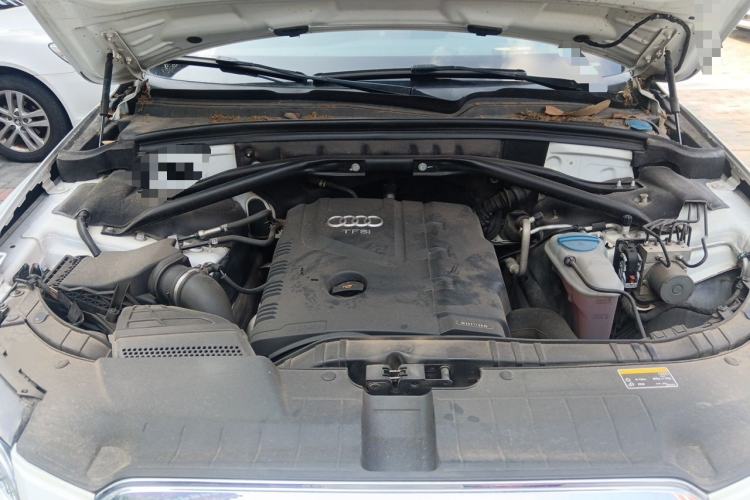 Used Audi Q5 2013 40 TFSI Comfort Edition Engine Bay