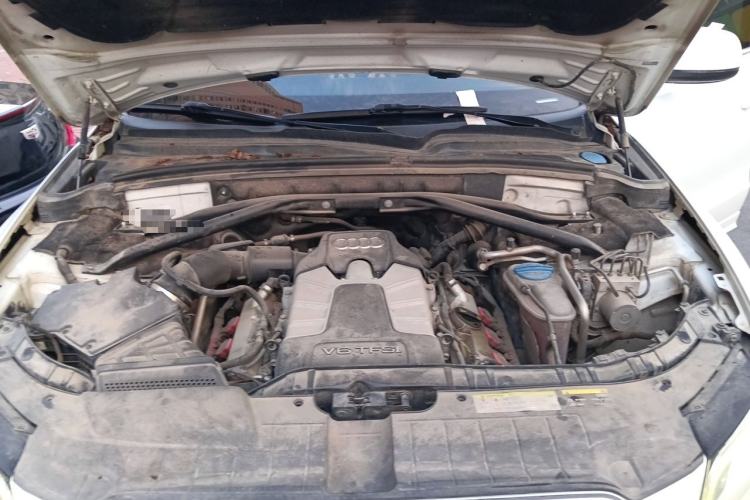 Used Audi Q5 2013 45 TFSI quattro Sport Edition Engine Bay