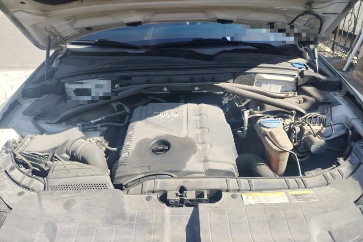 Used Audi Q5 2013 40 TFSI Technology Edition Engine Bay