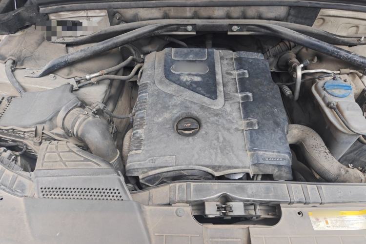Used Audi Q5 2013 40 TFSI Technology Edition Engine Bay