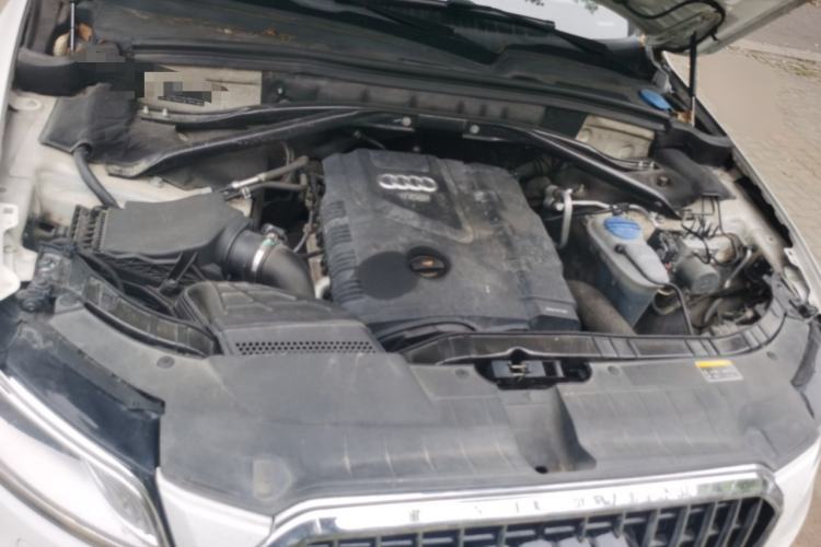 Used Audi Q5 2013 40 TFSI Technology Edition Engine Bay