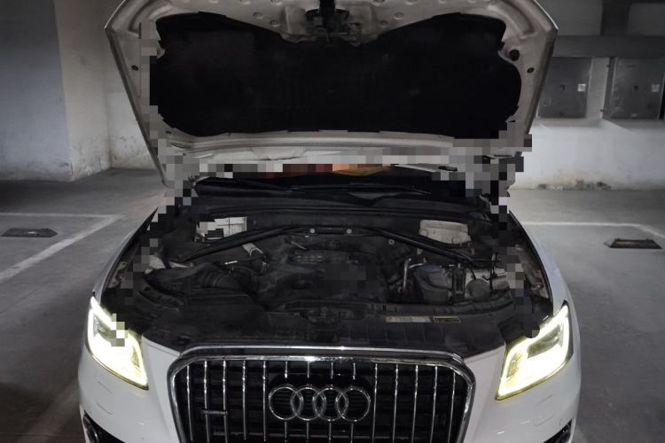 Used Audi Q5 2013 40 TFSI Technology Edition Engine Bay
