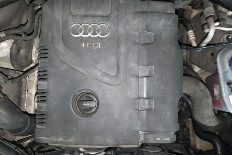 Used Audi Q5 2013 40 TFSI Technology Edition Engine Bay