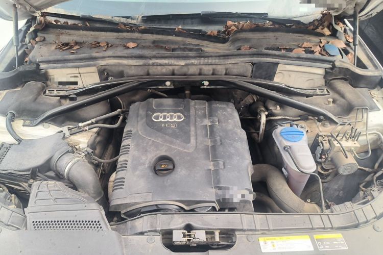 Used Audi Q5 2013 40 TFSI Technology Edition Engine Bay