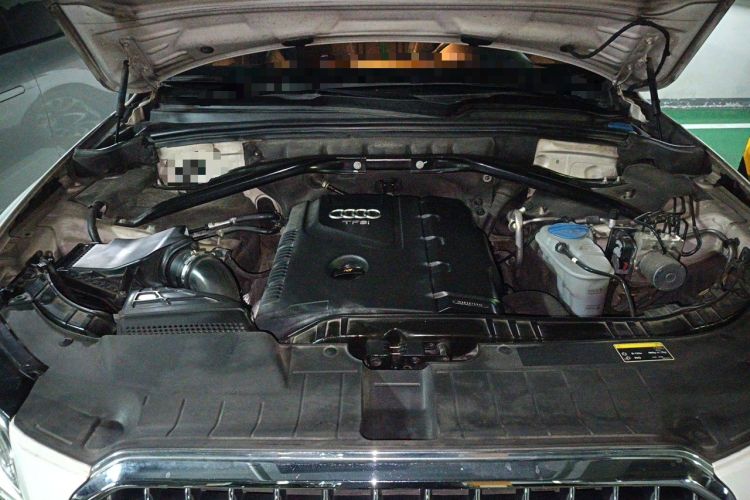 Used Audi Q5 2013 40 TFSI Technology Edition Engine Bay