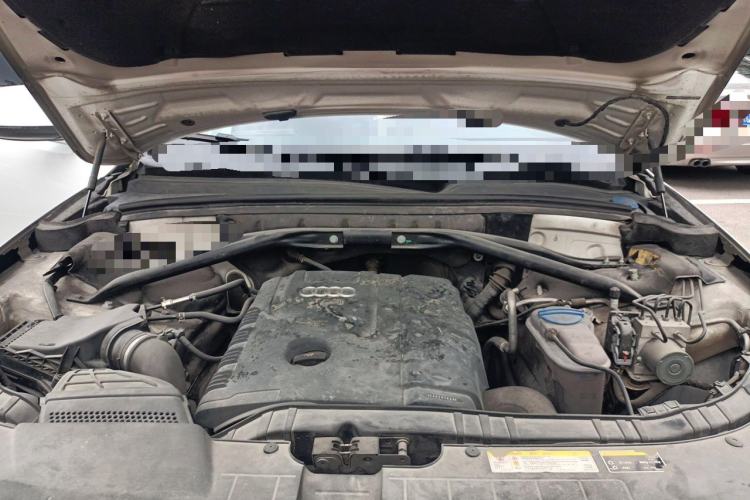 Used Audi Q5 2013 40 TFSI Comfort Edition Engine Bay