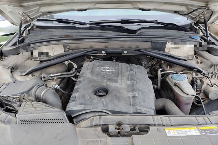 Used Audi Q5 2013 40 TFSI Technology Edition Engine Bay