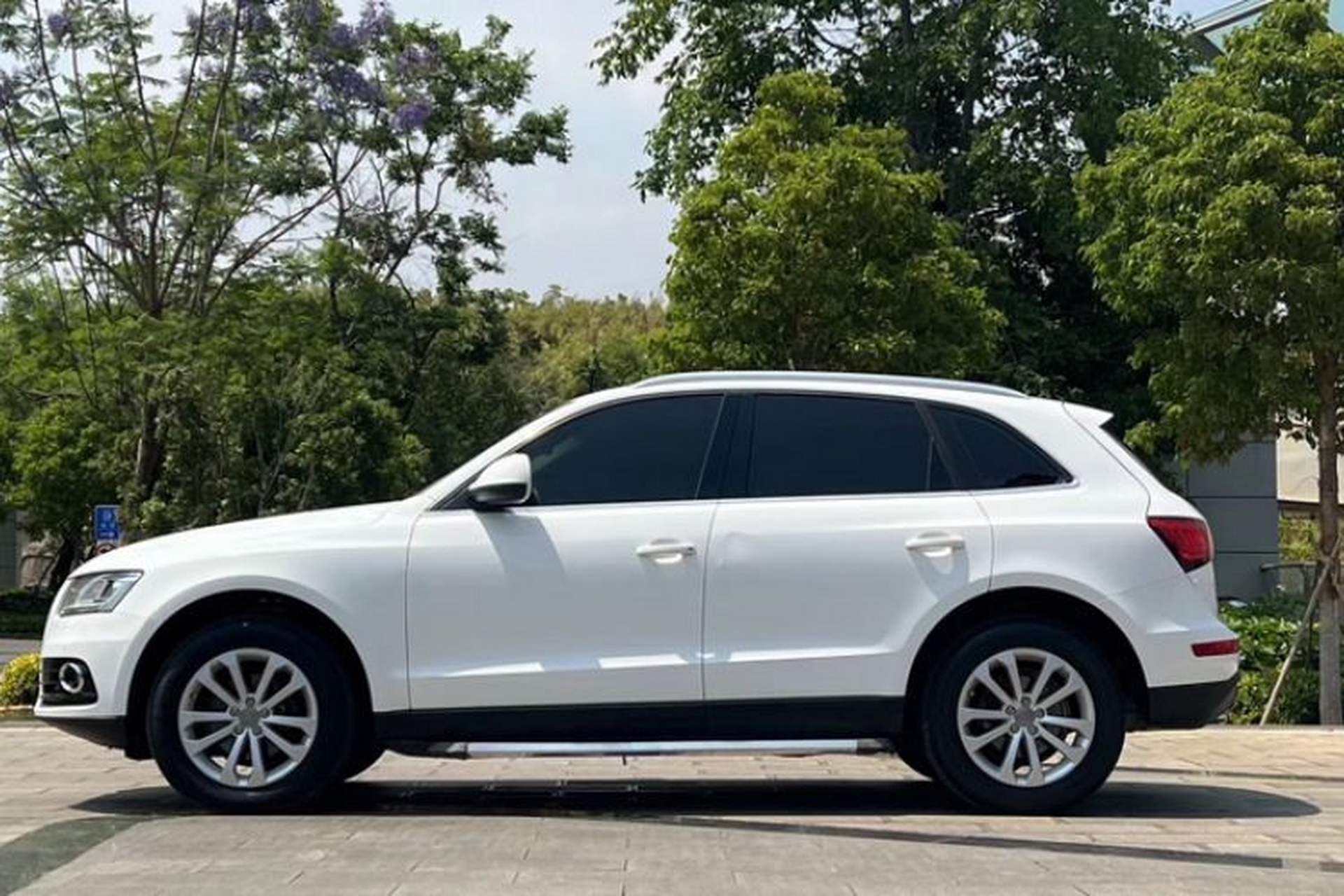 Used Audi Q5 2013 40 TFSI Technology Edition Exterior 2