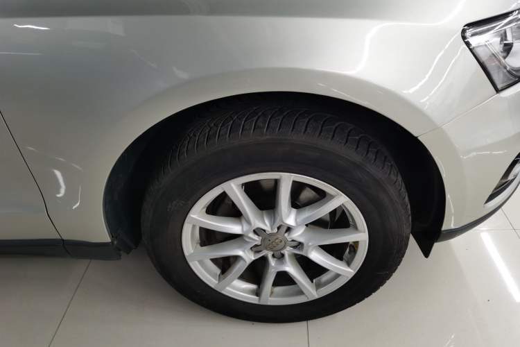 Used Audi Q5 2013 40 TFSI Ambition Exterior 5