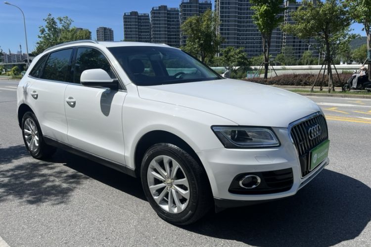 Used Audi Q5 2013 40 TFSI Technology Edition Exterior 6
