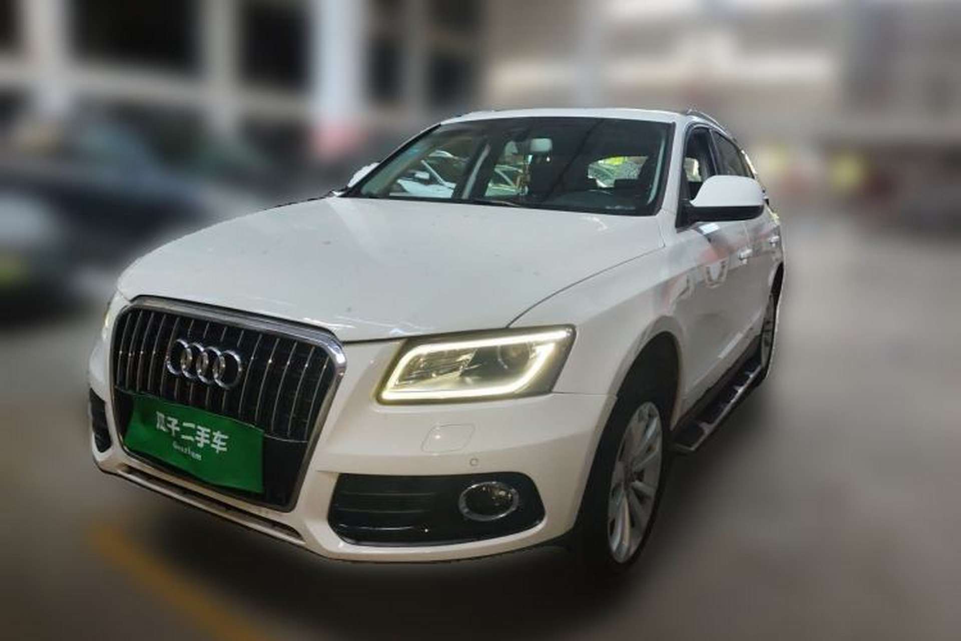 Used Audi Q5 2013 40 TFSI Technology Edition Front Left 45 Deg