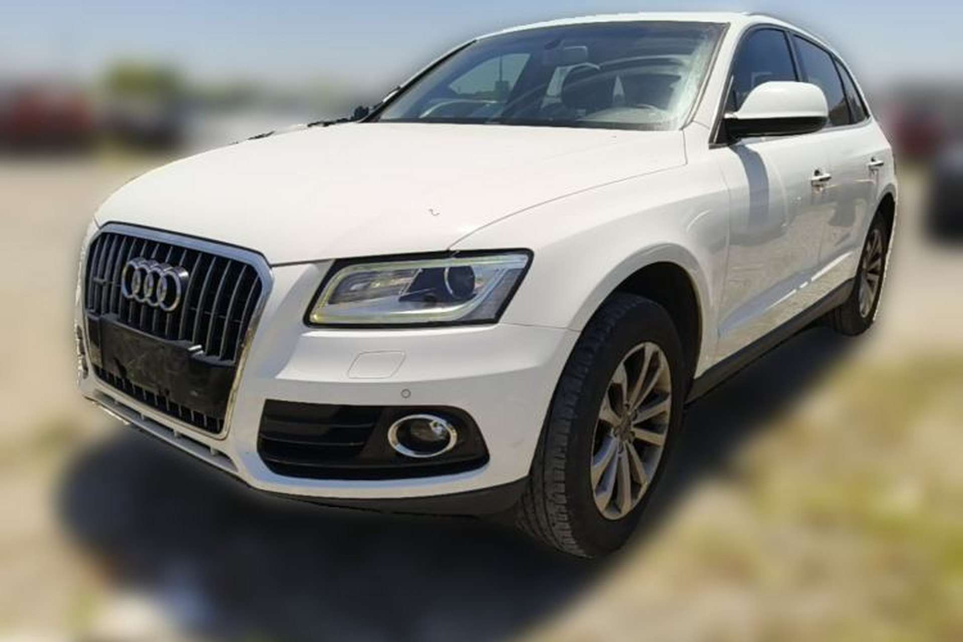 Used Audi Q5 2013 40 TFSI Technology Edition Front Left 45 Deg
