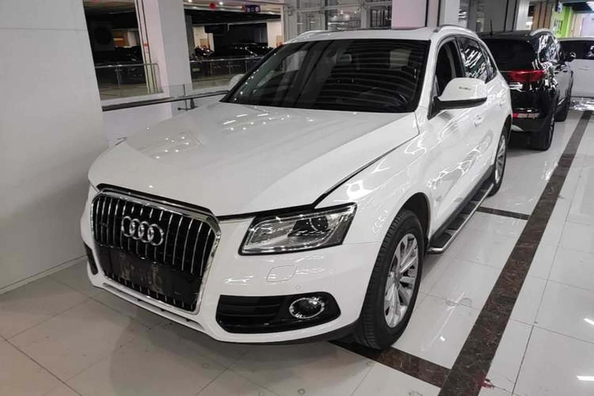Used Audi Q5 2013 40 TFSI Technology Edition Front Left 45 Deg