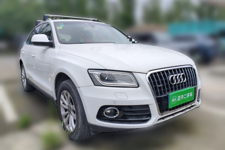 Used Audi Q5 2013 40 TFSI Technology Edition Front Right 45 Deg
