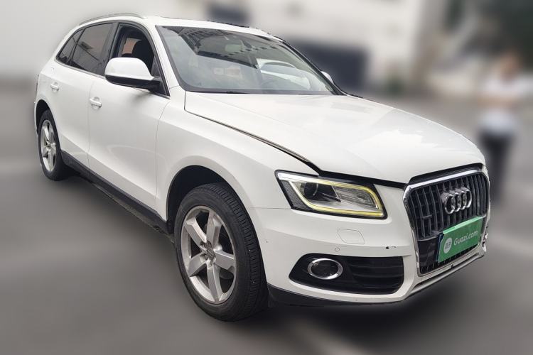 Used Audi Q5 2013 40 TFSI Comfort Edition Front Right 45 Deg