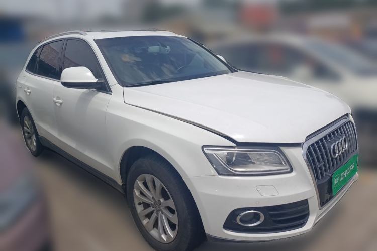 Used Audi Q5 2013 40 TFSI Technology Edition Front Right 45 Deg