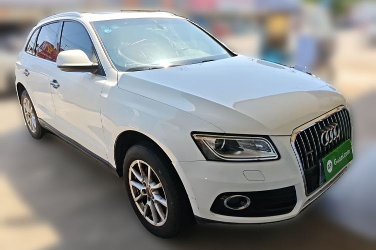 Used Audi Q5 2013 40 TFSI Ambition Front Right 45 Deg