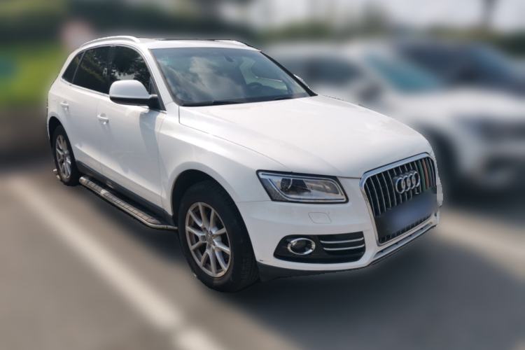 Used Audi Q5 2013 40 TFSI Ambition Front Right 45 Deg
