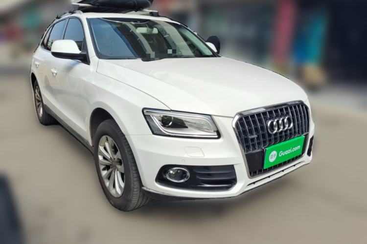 Used Audi Q5 2013 40 TFSI Technology Edition Front Right 45 Deg