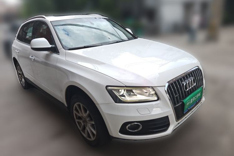Used Audi Q5 2013 40 TFSI Ambition Front Right 45 Deg