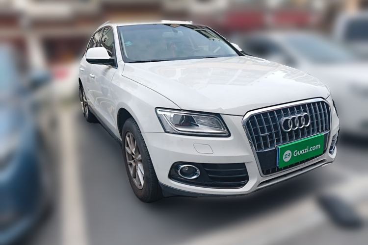 Used Audi Q5 2013 40 TFSI Ambition Front Right 45 Deg