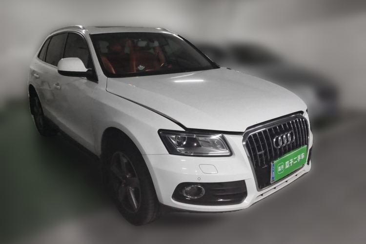 Used Audi Q5 2013 40 TFSI Comfort Edition Front Right 45 Deg